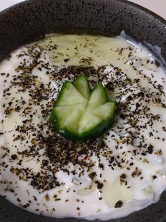 A picture of Yogurt cucumber salad.