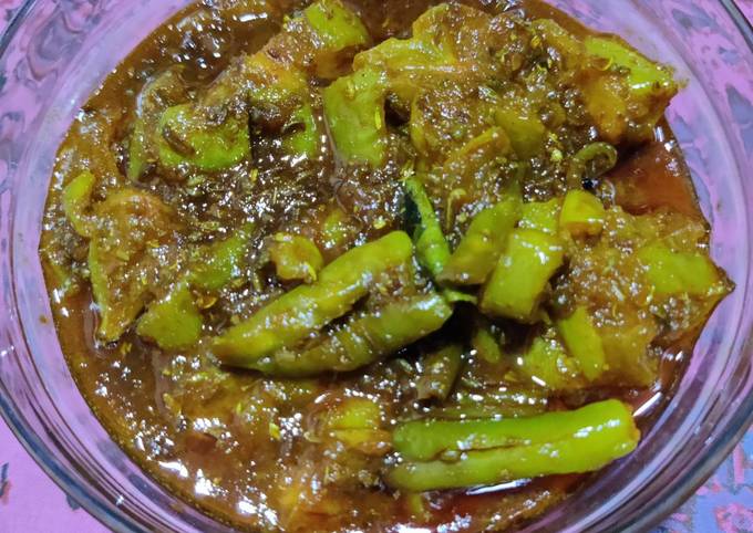 Kamrak chilli pickle