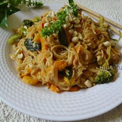 A picture of Vegetarian Thai Noodles: Gluten free and Vegan.