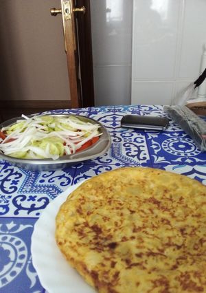 Una foto de Tortilla \ensalada 2