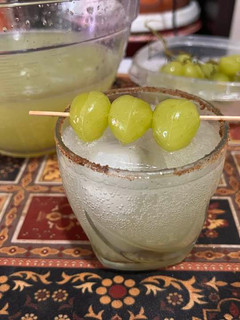A picture of Grape mojito mocktail.