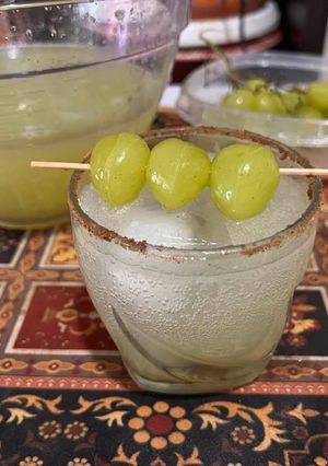 A picture of Grape mojito mocktail.
