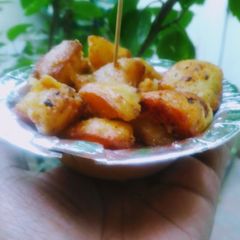 A picture of Street style Aloo chaat.