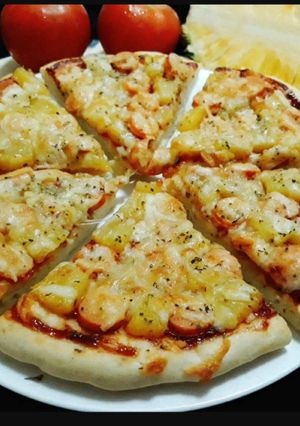 รูปของ 🍕พิซซ่าฮาวายเอี้ยนแป้งหนานุ่ม🍕 (Soft Crust Pizza Hawaiian)