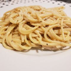 A picture of Cacio & Pepe.