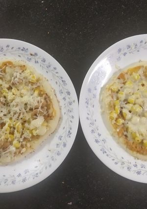 গোল্ডেন ডিলাইট পিজ্জা (ভেজ ও নন ভেজ) (golden delight pizza recipe in Bengali) রেসিপির প্রধান ছবি