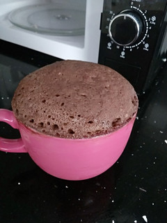 Una foto de 🍰Brownie a la taza 🍰🍰
