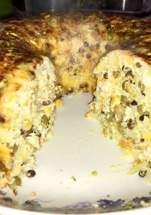Una foto de Terrina de Arroz 🍚 con vegetales 🥕🥒🌽