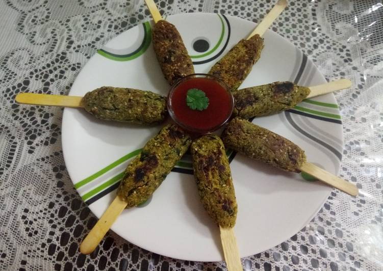 Recipe of Super Quick Homemade Makki &amp; palak ke pops