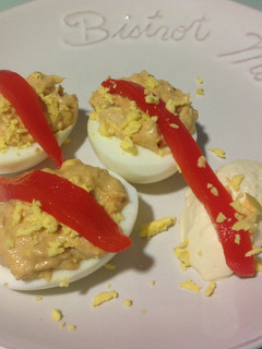 Una foto de Huevos rellenos de mi abuela