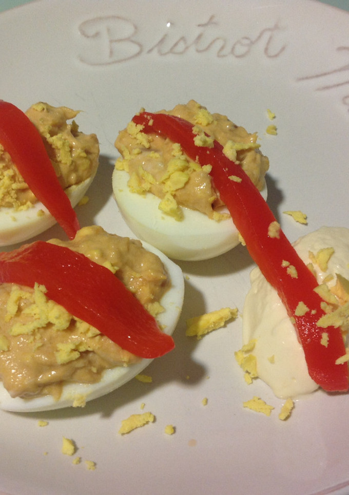 Una foto de Huevos rellenos de mi abuela