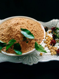 ஆந்திர பருப்பு பொடி (Andhra paruppu podi recipe in tamil) செய்முறை முக்கிய புகைப்படம்