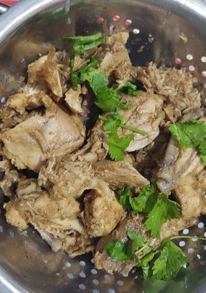 A picture of Ukwaju/tamarind chicken.