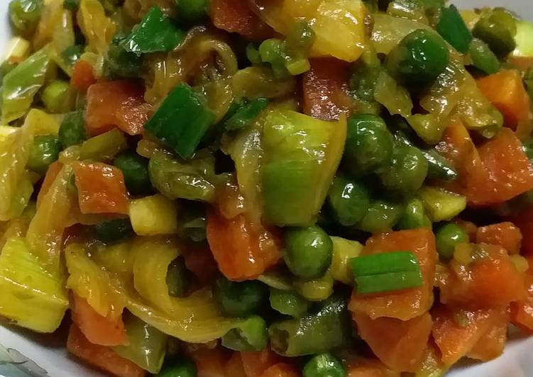 Step-by-Step Guide to Make Speedy Carrot and Green Peas Sabzi
