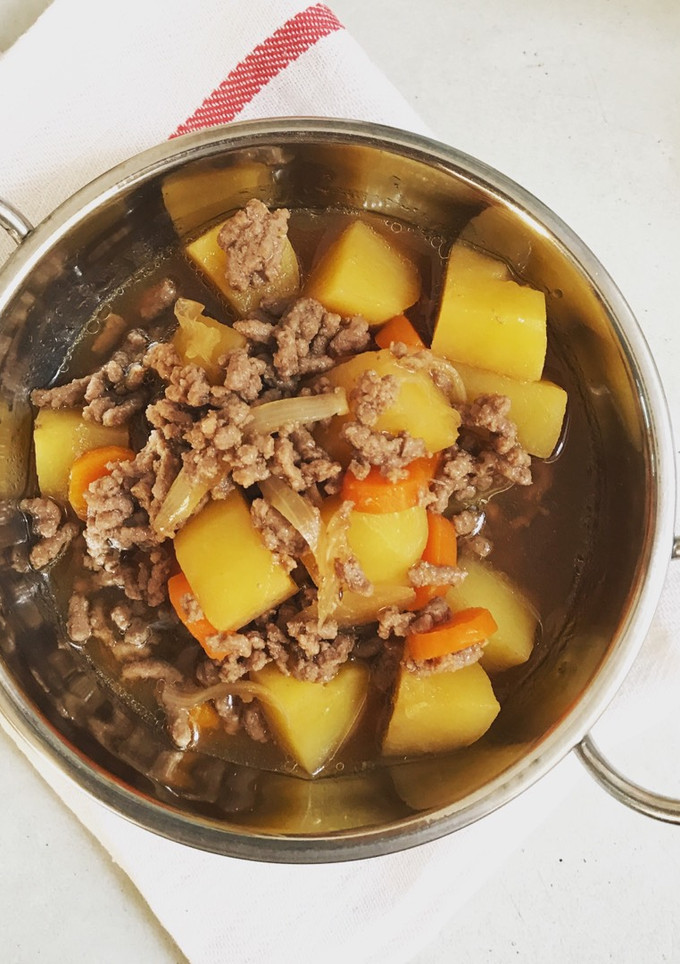 Foto resep Simple beef bowl (nikujaga)