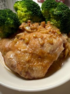 A picture of Peanut Butter Chicken Thighs.