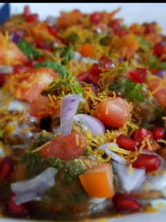चटपटी पापड़ी चाट (chatpati papdi chaat recipe in Hindi) रेसिपी मुख्य फोटो