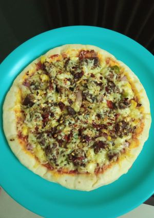 চিকেন পিজ্জা (Chicken pizza recipe in Bengali) রেসিপির প্রধান ছবি