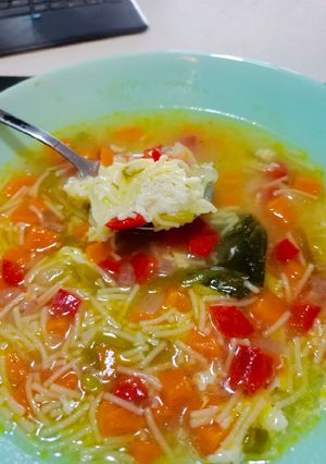 Una foto de Caldo de pollo