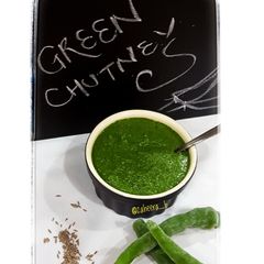A picture of Fresh green chutney.