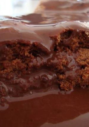 Una foto de Torta húmeda de chocolate