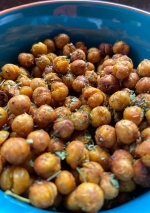 A picture of Air-Fried Chana Masala Chickpeas.