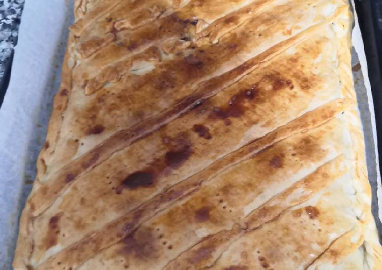 Empanada a la boloñesa tradicional