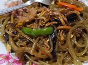 Gambar japchae pedas