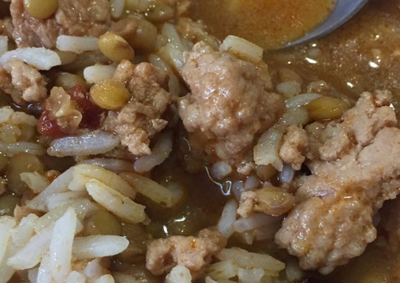 Lentejas con Carne y Arroz