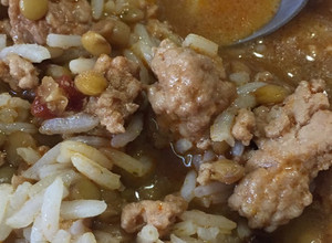 Una foto de Lentejas con Carne y Arroz