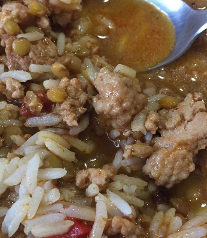 Una foto de Lentejas con Carne y Arroz