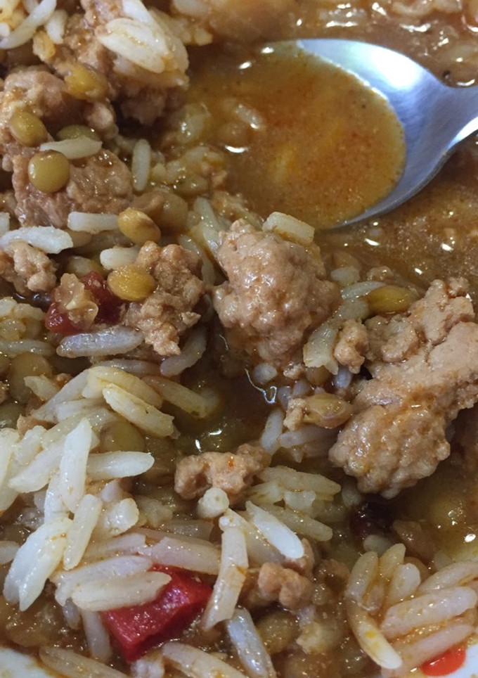 Una foto de Lentejas con Carne y Arroz