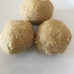 A picture of Sesame ladoo.