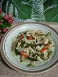 425. Lodeh tempe dan usus ayam
