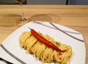 Foto di Spaghetti aglio, olio e peperoncino 3.0 🧄🫒🌶️