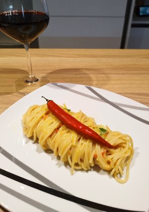 A picture of Spaghetti aglio, olio e peperoncino 3.0 🧄🫒🌶️.