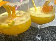 Una foto de cocteles con brandy