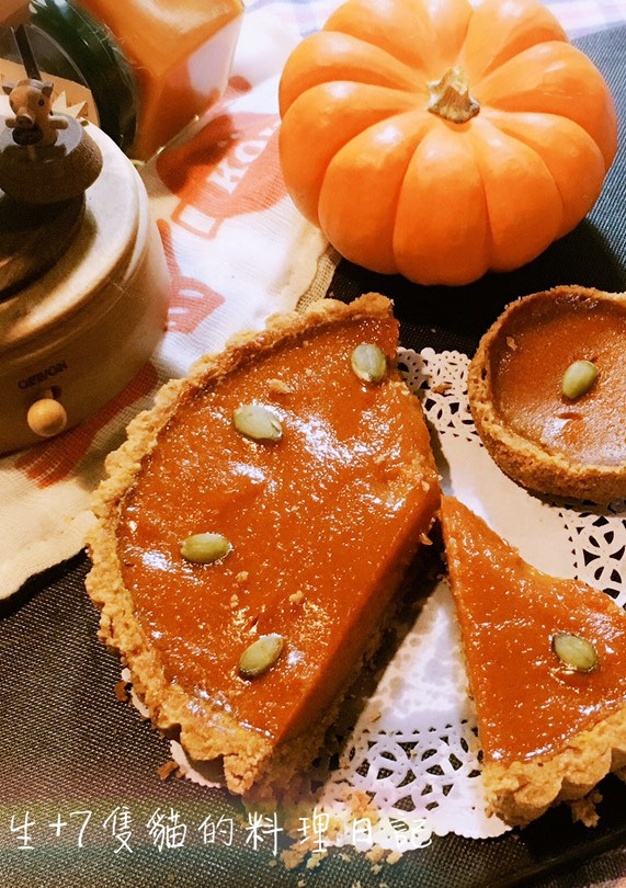 🎃【萬聖節的肉桂南瓜甜派】（免揉派皮） 的食譜成品照片