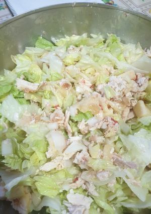 Una foto de Ensalada de pollo Asado🍗🍗