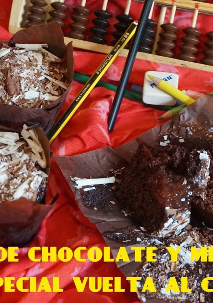 Una foto de Muffins de chocolate y mermelada