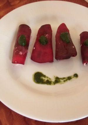 A picture of Stuff Beetroot Roll.