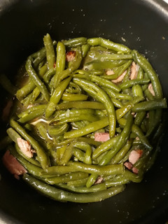 A picture of Canadian Bacon and Green Beans.
