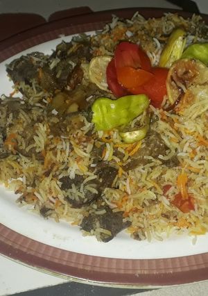 A picture of Kache gosht ki beef biryani.