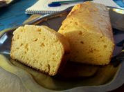 Una foto de pan de maíz dulce