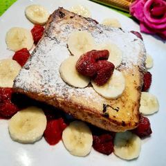 French Toast with banana n Strawberry 😋 A picture of French Toast with banana n Strawberry 😋.