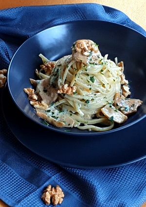 Foto di Linguine ai funghi porcini e noci