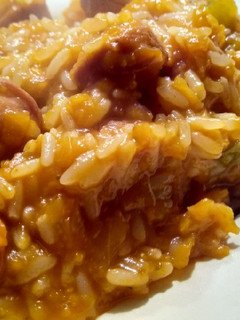Una foto de Guisito de arroz con panchos