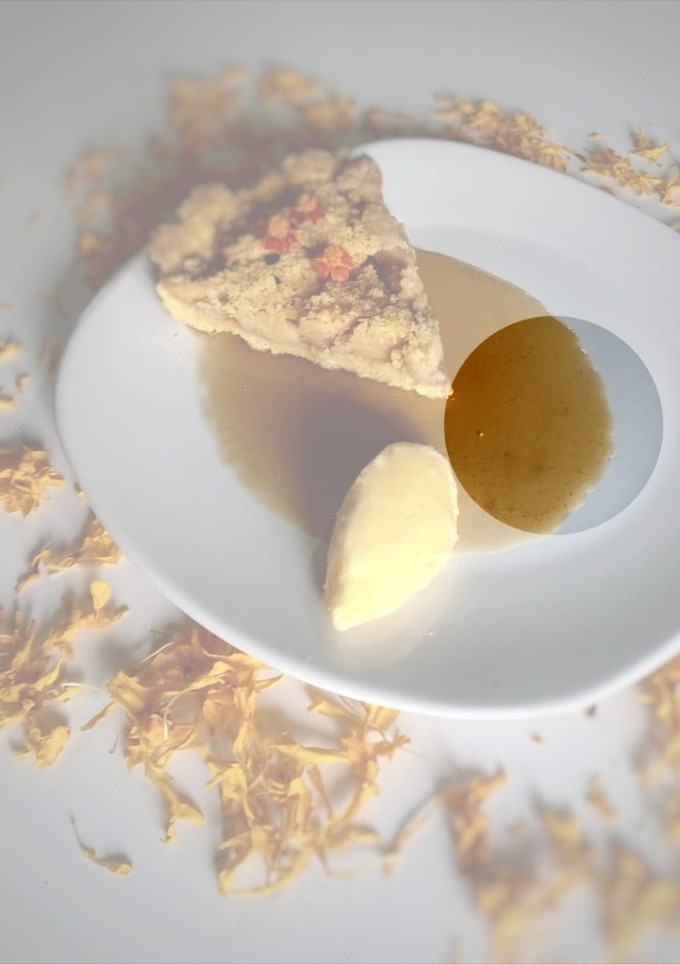 Una foto de Salsa de caramelo húmedo con toque de mandarina