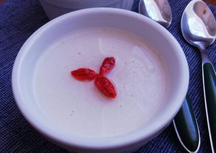 Dessert budino "tofu alla mandorla"