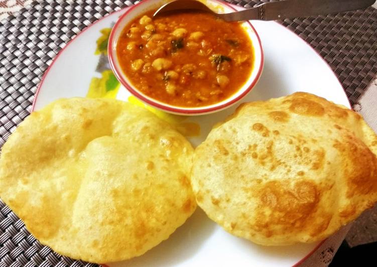Instant Chhole Bhature
